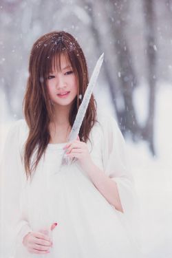 伊人在水